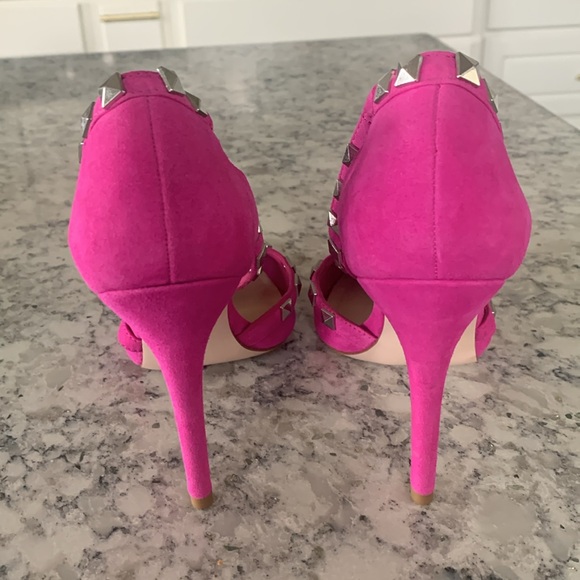 Jessica Simpson pumps, Pink/fuchsia. Size 7 1/2. Never worn. - Picture 6 of 6